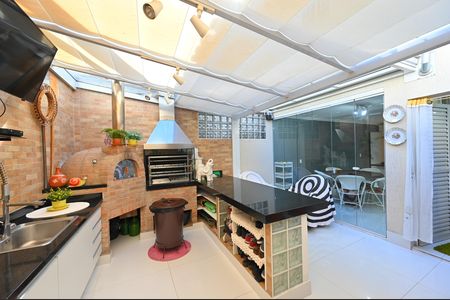 Casa à venda com 120m², 3 quartos e 2 vagasEspaço Gourmet
