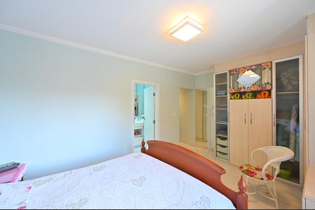 Casa à venda com 120m², 3 quartos e 2 vagasSuíte