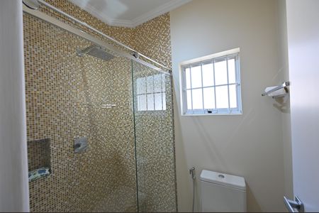 Casa à venda com 120m², 3 quartos e 2 vagasBanheiro do Quarto 2 e Quarto 3