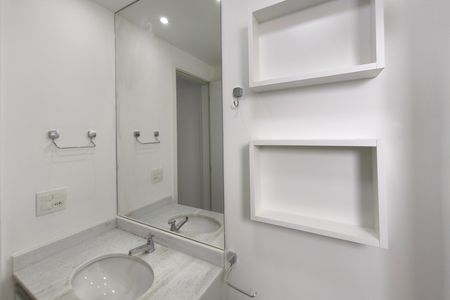 Apartamento para alugar com 80m², 3 quartos e 1 vaga Apartamento para alugar com 80m², 3 quartos e 1 vagaBanheiro Social