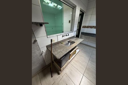 Casa à venda com 100m², 2 quartos e 2 vagas Casa à venda com 100m², 2 quartos e 2 vagasCozinha