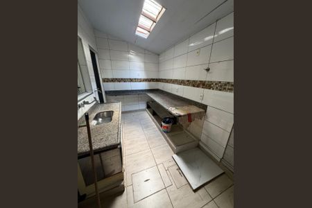 Casa à venda com 100m², 2 quartos e 2 vagas Casa à venda com 100m², 2 quartos e 2 vagasCozinha