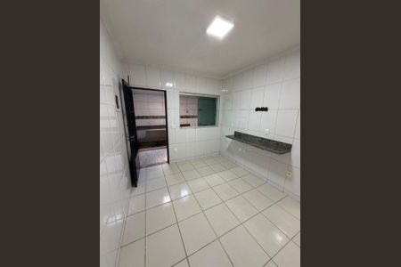 Casa à venda com 100m², 2 quartos e 2 vagas Casa à venda com 100m², 2 quartos e 2 vagasCozinha