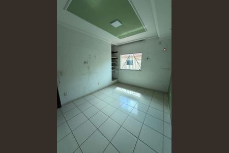 Casa à venda com 100m², 2 quartos e 2 vagas Casa à venda com 100m², 2 quartos e 2 vagasQuarto