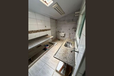 Casa à venda com 100m², 2 quartos e 2 vagas Casa à venda com 100m², 2 quartos e 2 vagasCozinha