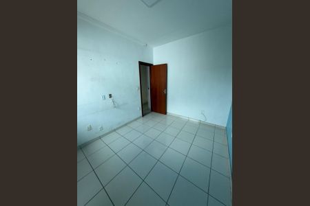 Casa à venda com 100m², 2 quartos e 2 vagas Casa à venda com 100m², 2 quartos e 2 vagasQuarto