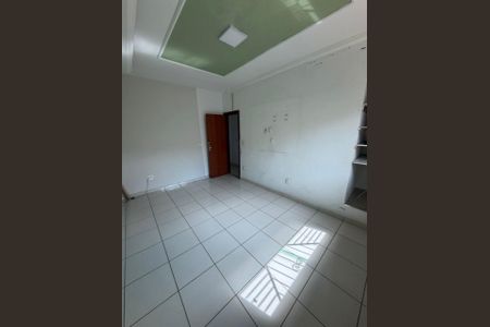 Casa à venda com 100m², 2 quartos e 2 vagas Casa à venda com 100m², 2 quartos e 2 vagasQuarto