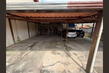 Casa à venda com 100m², 2 quartos e 2 vagas Casa à venda com 100m², 2 quartos e 2 vagasÁrea externa