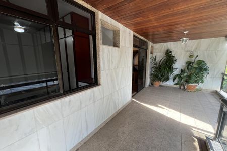Apartamento à venda com 140m², 3 quartos e 2 vagasVaranda