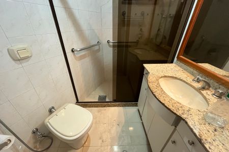 Apartamento à venda com 140m², 3 quartos e 2 vagasbanheiro 2