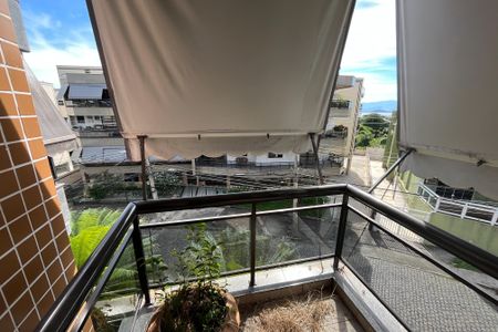 Apartamento à venda com 140m², 3 quartos e 2 vagasvaranda
