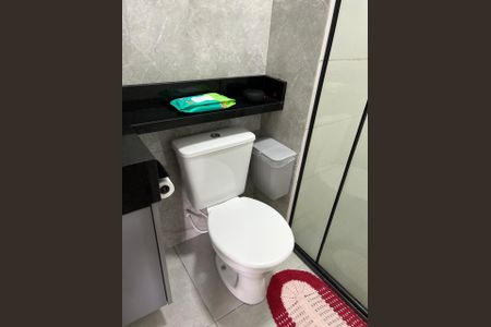 Banheiro de apartamento para alugar com 2 quartos, 58m² em Jardim Belizário, Cotia
