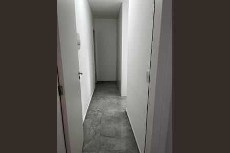 Corredor de apartamento para alugar com 2 quartos, 58m² em Jardim Belizário, Cotia