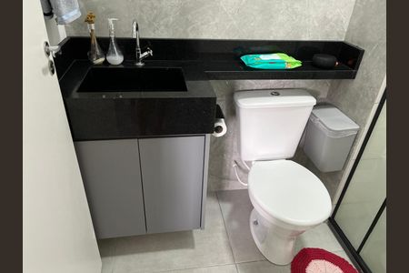 Banheiro de apartamento para alugar com 2 quartos, 58m² em Jardim Belizário, Cotia