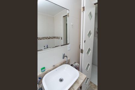 Casa à venda com 126m², 3 quartos e 2 vagasBanheiro