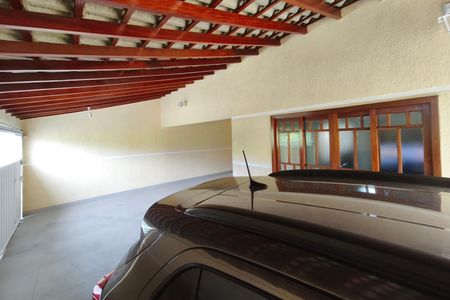 Casa à venda com 120m², 3 quartos e 4 vagasQuintal - Garagem