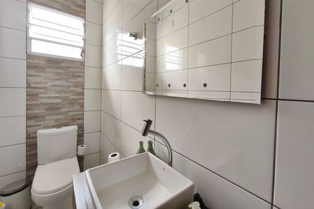 Casa à venda com 120m², 3 quartos e 4 vagasBanheiro Social