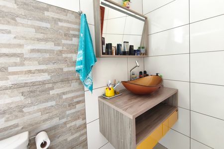 Casa à venda com 120m², 3 quartos e 4 vagasBanheiro Suíte 2