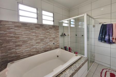 Casa à venda com 120m², 3 quartos e 4 vagasBanheiro Suíte