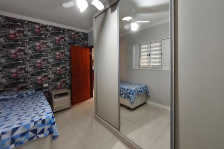 Casa à venda com 120m², 3 quartos e 4 vagasQuarto Suíte 2