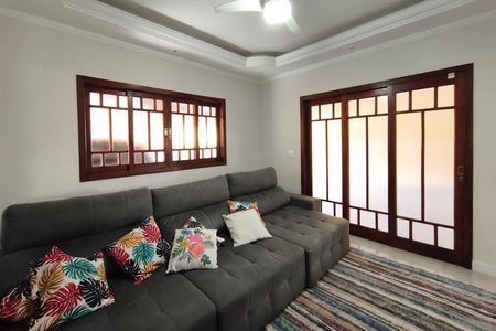 Casa à venda com 120m², 3 quartos e 4 vagasSala