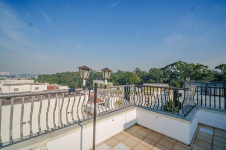 Apartamento à venda com 225m², 4 quartos e 3 vagasCobertura