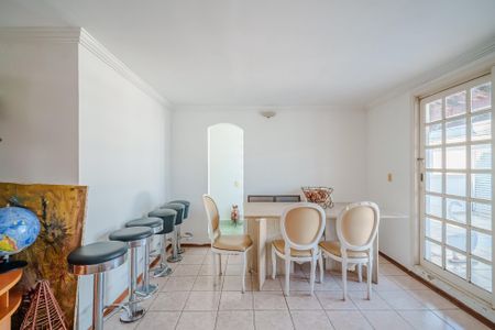 Apartamento à venda com 225m², 4 quartos e 3 vagasCobertura
