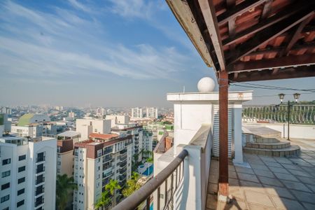 Apartamento à venda com 225m², 4 quartos e 3 vagasCobertura