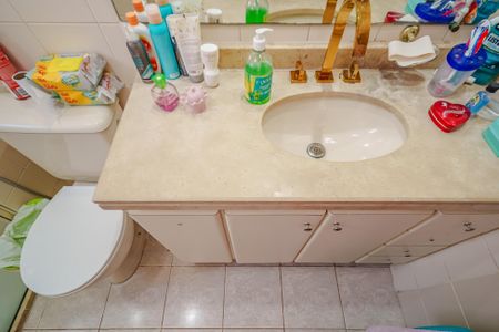 Apartamento à venda com 225m², 4 quartos e 3 vagasBanheiro social