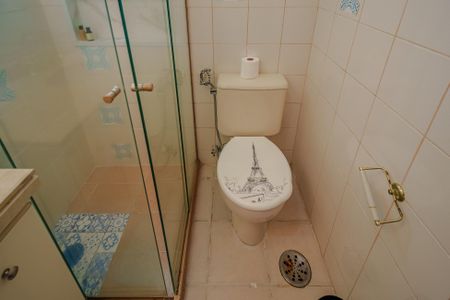 Apartamento à venda com 225m², 4 quartos e 3 vagasBanheiro da Suíte 2