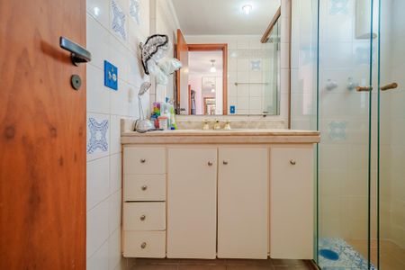 Apartamento à venda com 225m², 4 quartos e 3 vagasBanheiro da Suíte 2