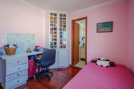 Apartamento à venda com 225m², 4 quartos e 3 vagasSuíte 2