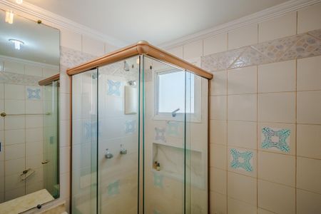 Apartamento à venda com 225m², 4 quartos e 3 vagasBanheiro da Suíte 2