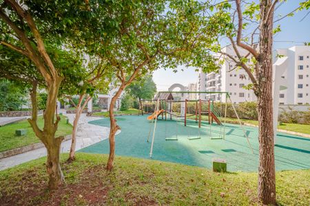 Apartamento à venda com 225m², 4 quartos e 3 vagasÁrea comum - Playground