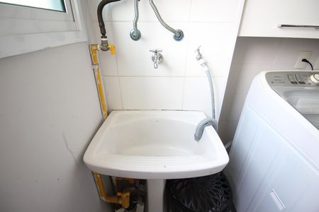 Área de Serviço de apartamento para alugar com 2 quartos, 50m² em Parque Reboucas, São Paulo