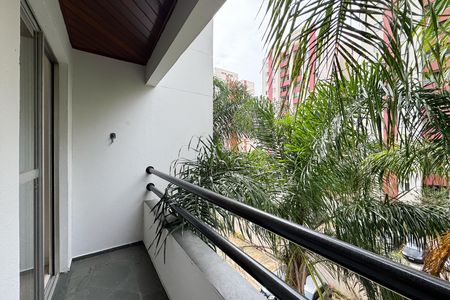 Apartamento para alugar com 69m², 3 quartos e 1 vagaSacada