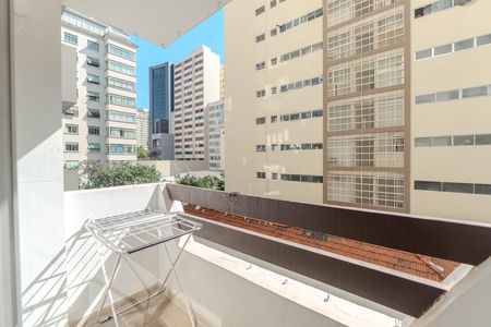 Sacada de apartamento à venda com 2 quartos, 60m² em Consolação, São Paulo