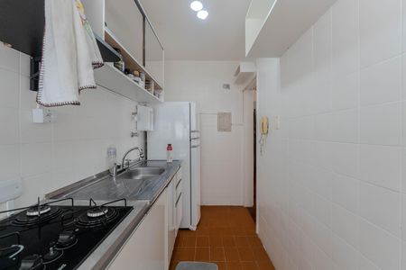 Apartamento à venda com 60m², 2 quartos e 1 vaga Apartamento à venda com 60m², 2 quartos e 1 vagaCozinha e Área de Serviço