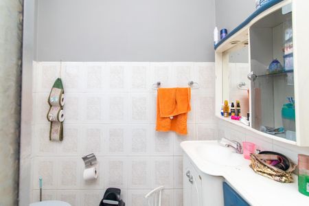 Casa à venda com 105m², 2 quartos e 1 vaga Casa à venda com 105m², 2 quartos e 1 vagaBanheiro