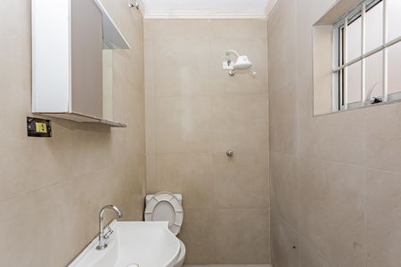 Casa para alugar com 90m², 2 quartos e sem vaga Casa para alugar com 90m², 2 quartos e sem vagaBanheiro da Suíte