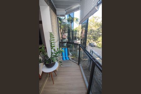 Apartamento à venda com 100m², 2 quartos e 2 vagasSacada da Sala
