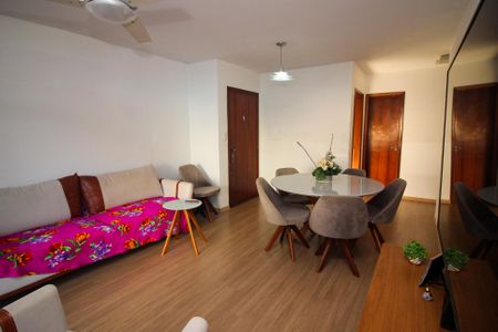 Apartamento à venda com 100m², 2 quartos e 2 vagasSala
