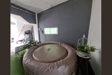 Casa à venda com 100m², 2 quartos e 1 vagaÁrea comum