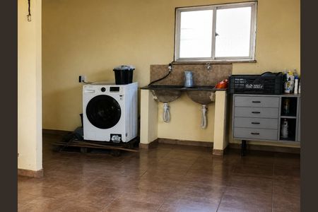 Casa à venda com 100m², 2 quartos e 1 vagaÁrea de Serviço