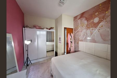 Casa à venda com 100m², 2 quartos e 1 vagaQuarto