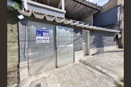 Casa à venda com 100m², 2 quartos e 1 vagaFachada + placa