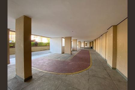 Apartamento para alugar com 192m², 4 quartos e 2 vagas