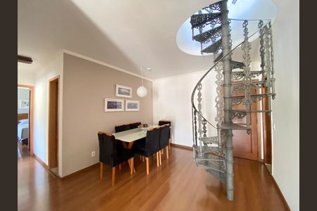 Apartamento para alugar com 192m², 4 quartos e 2 vagas