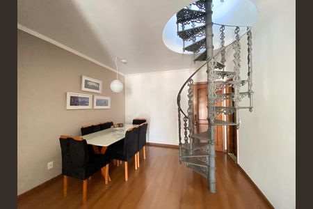 Apartamento para alugar com 192m², 4 quartos e 2 vagas
