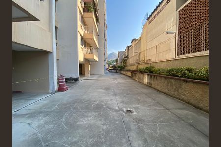 Apartamento para alugar com 192m², 4 quartos e 2 vagas